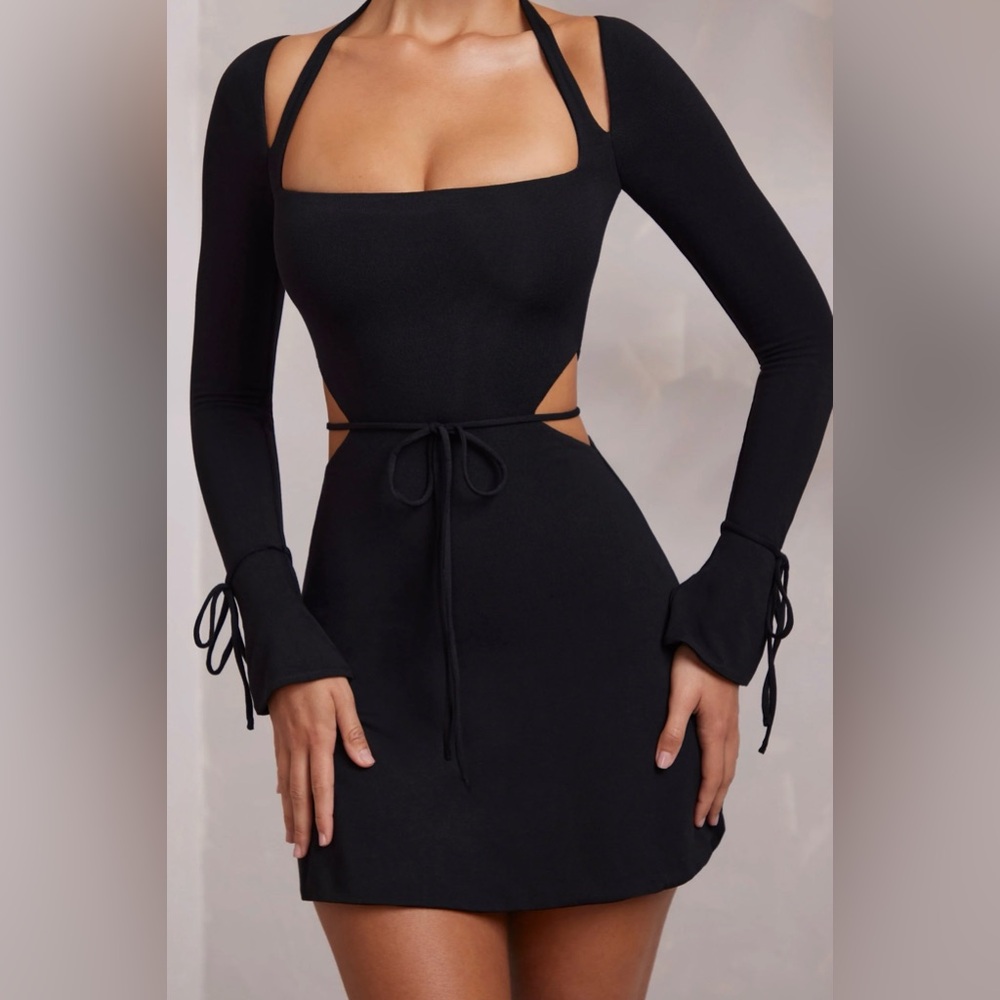 Cut out A-line Mini Dress. Size: 0.